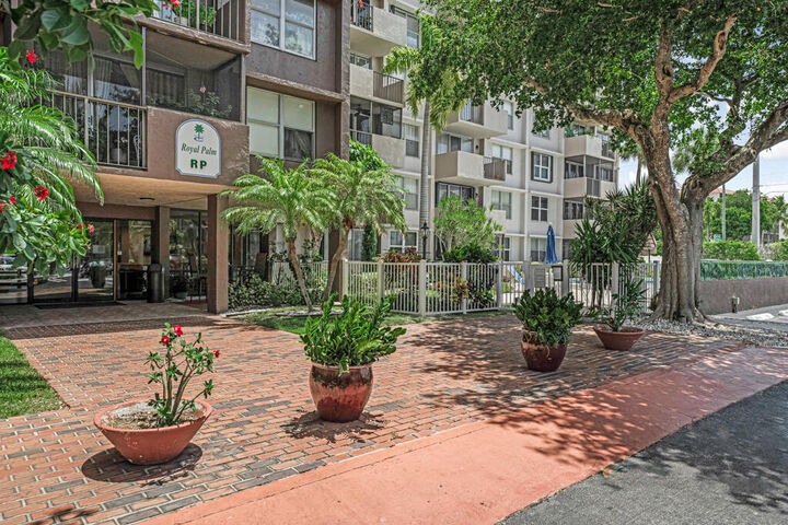 Property Photo:  777 S Federal Highway Rp912  FL 33062 