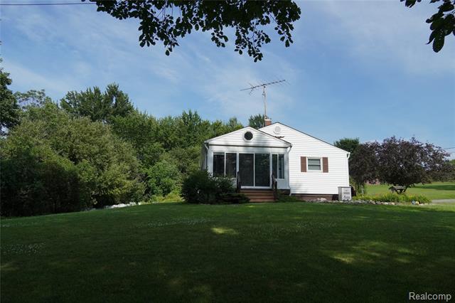 Property Photo: 1295 Hadley Road MI 48446