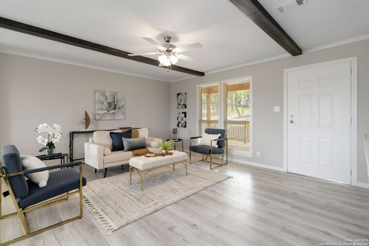 Property Photo: 144 Deer Run TX 78133