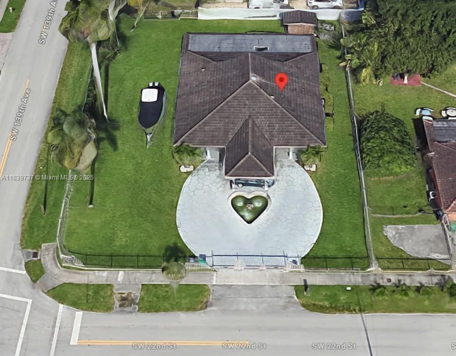 Property Photo: 13895 SW 22nd St FL 33175