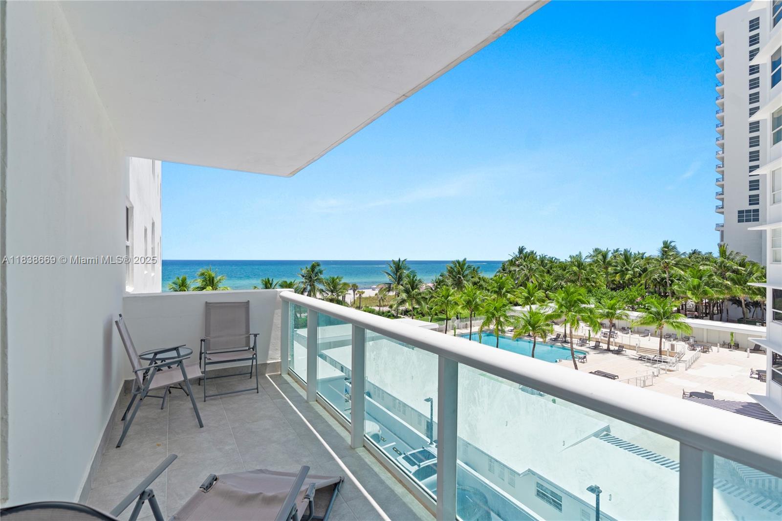 Property Photo:  5001 Collins Ave 4G  FL 33140 