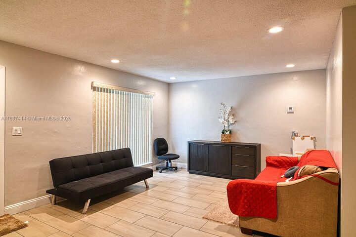 Property Photo:  4510 NW 23rd St  FL 33313 
