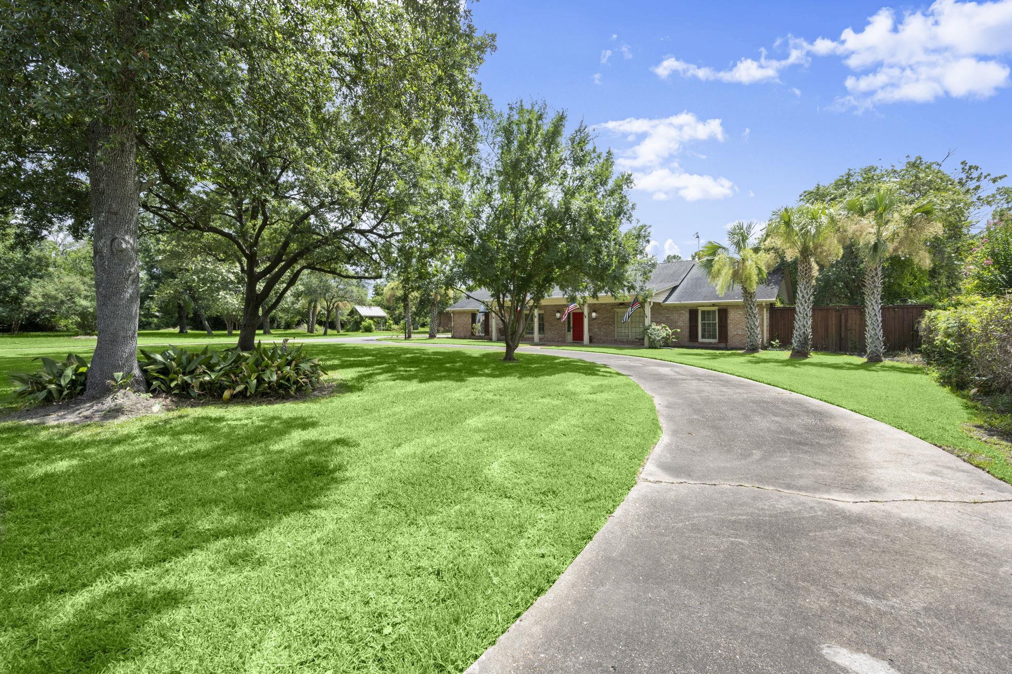 Property Photo: 1280 Cherokee TX 77702