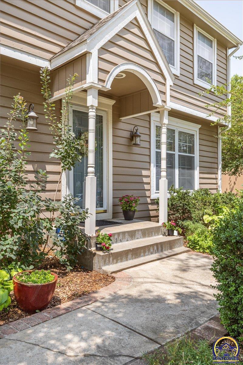 Property Photo: 3713 SW Arvonia Pl KS 66610