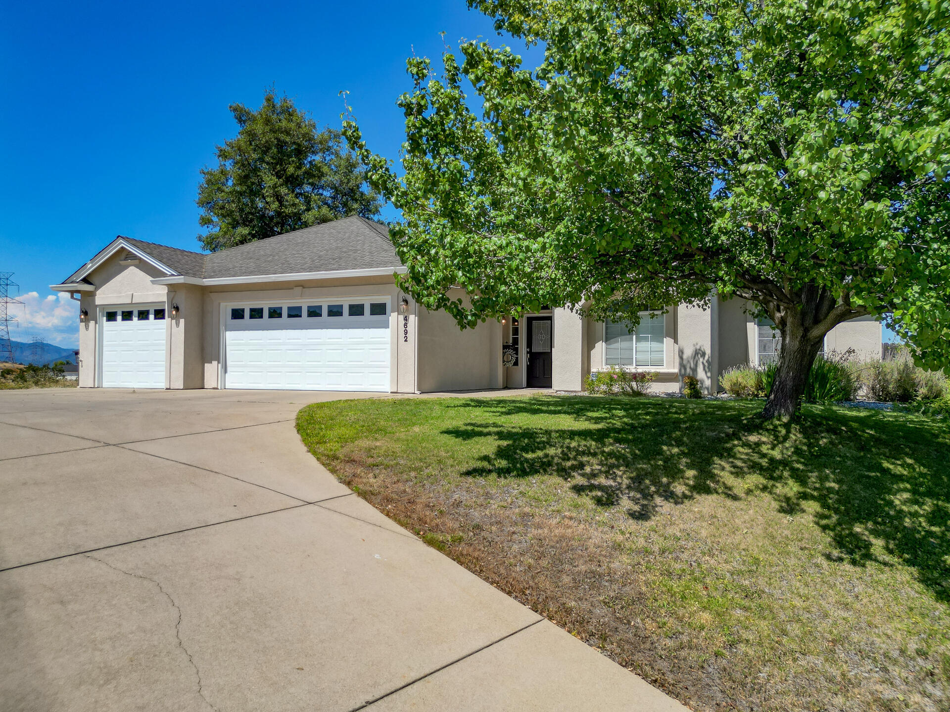 Property Photo: 4692 Corita Place CA 96001