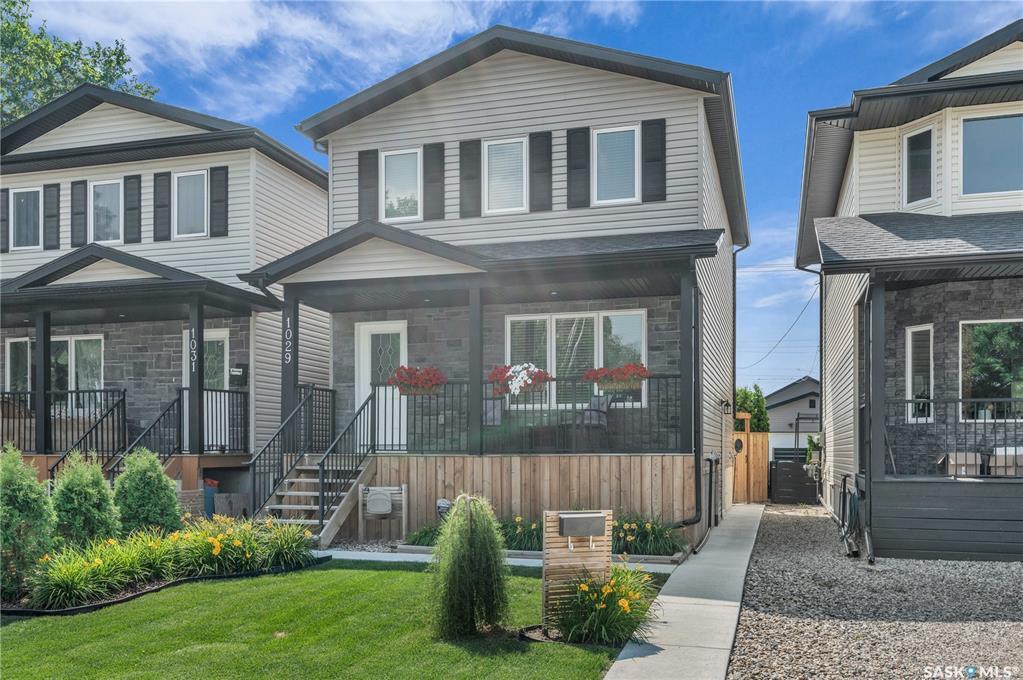 Property Photo: 1029 O Avenue S SK S7M 2T1
