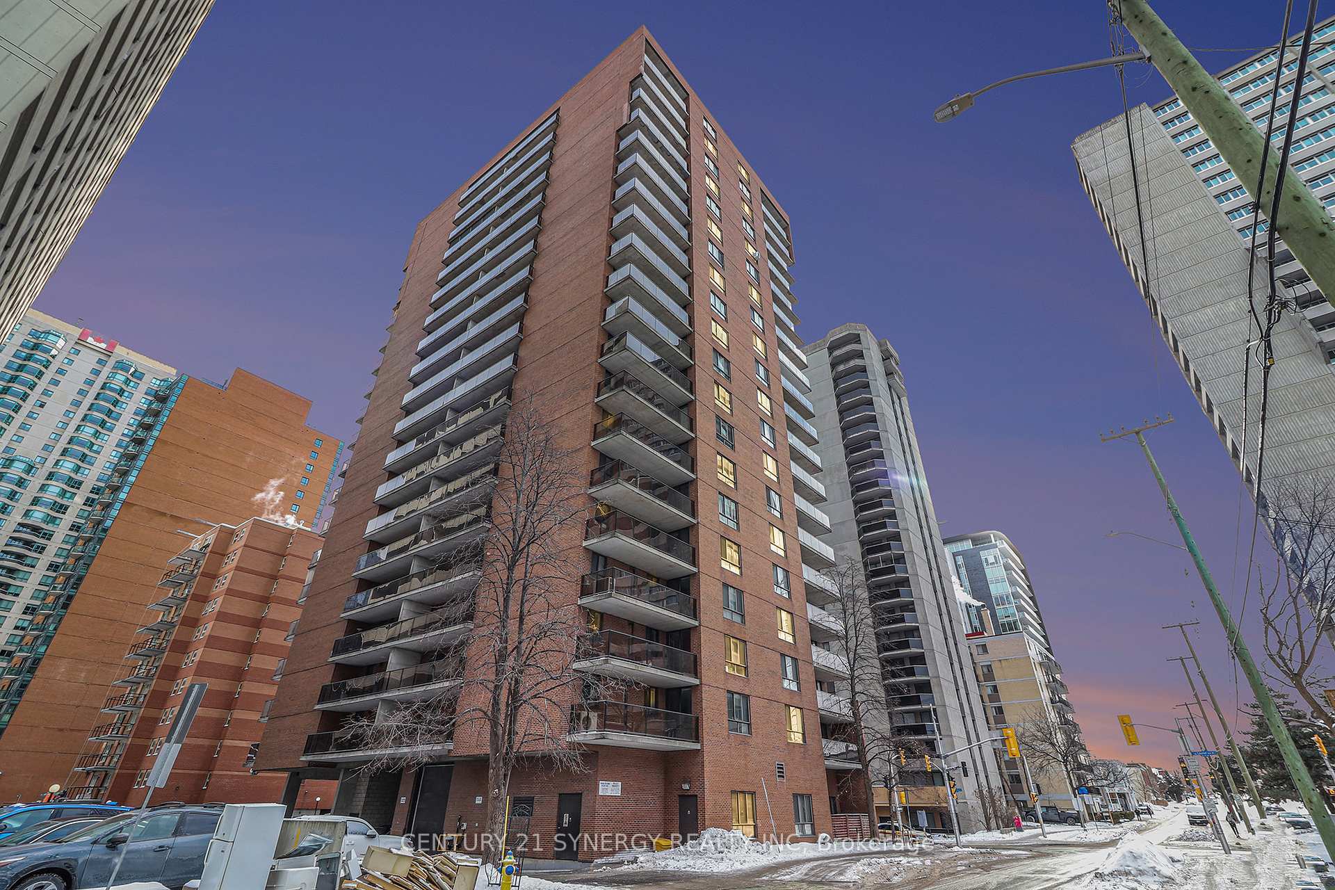 Property Photo: 475 Laurier Avenue W 405 ON K1R 7X1