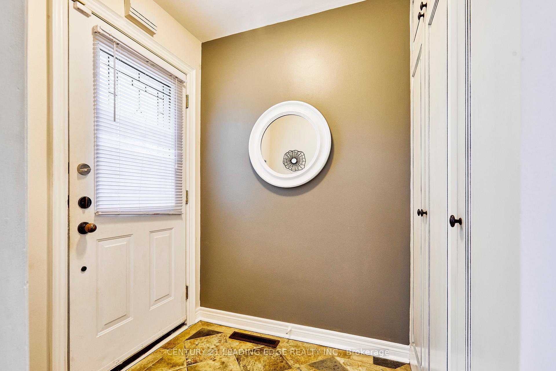 Property Photo:  11 St Quentin Avenue  ON M1M 2M7 