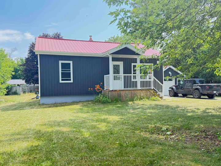 Photo de la propriété: 100 Whites Road N ON K8V 5P5