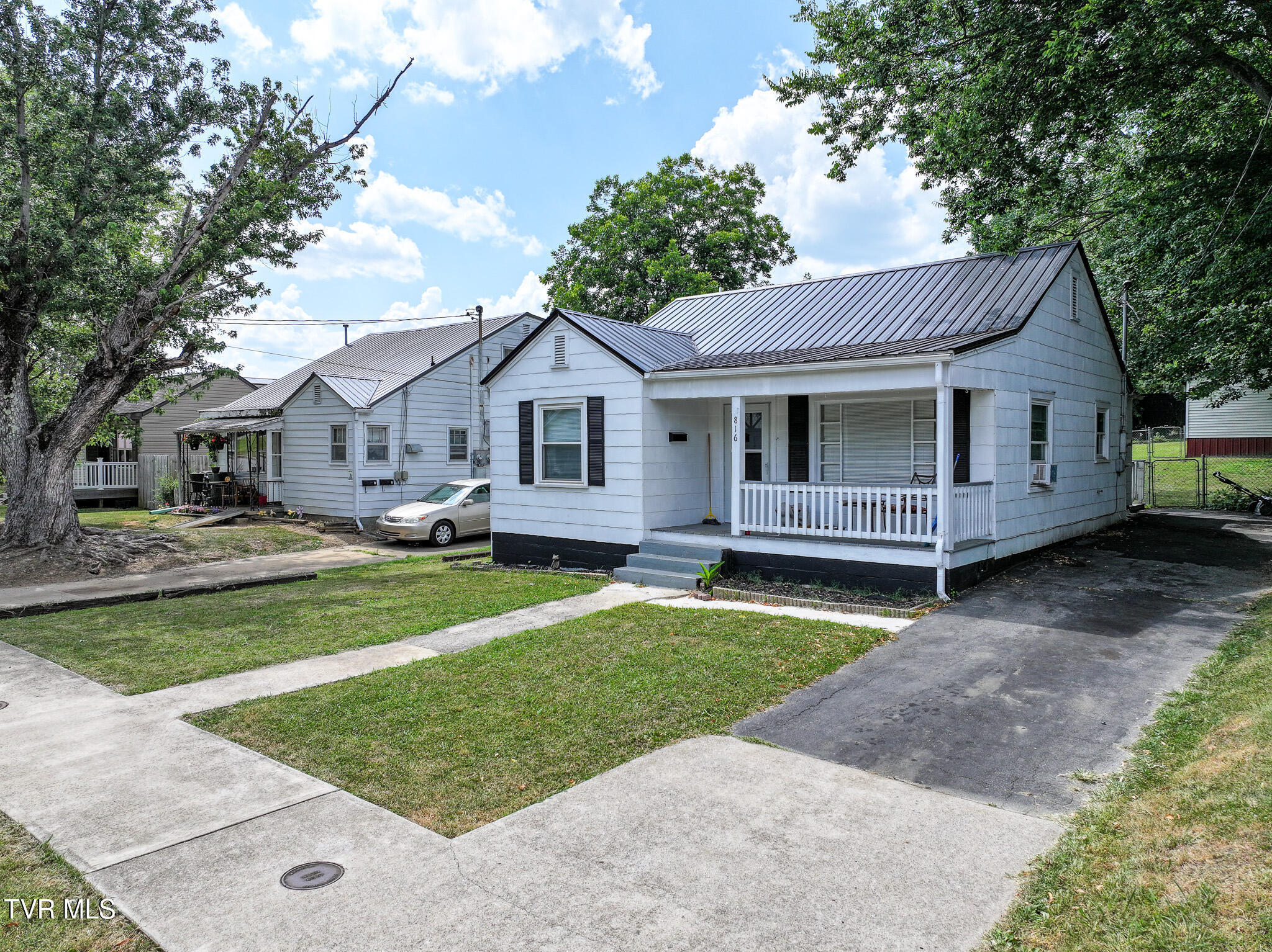 Property Photo: 816 Carson Street TN 37743