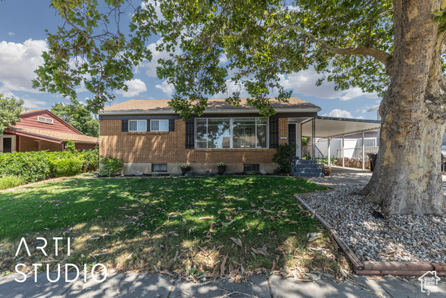 Property Photo: 4746 S 250 W UT 84405
