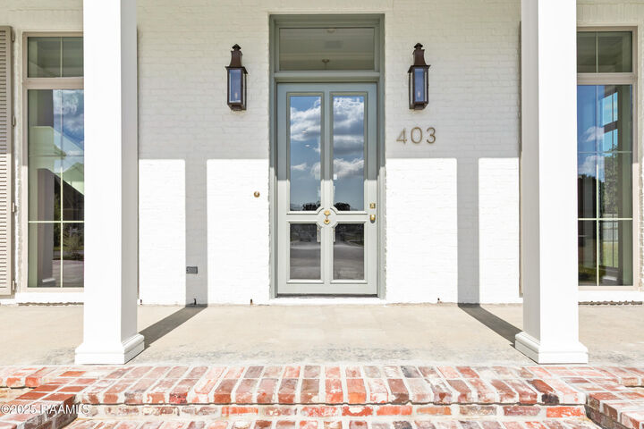 Property Photo:  403 Ivy Cottage Drive  LA 70592 