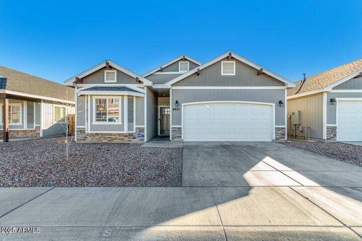 4931 S 11th Place  Phoenix AZ 85040 photo