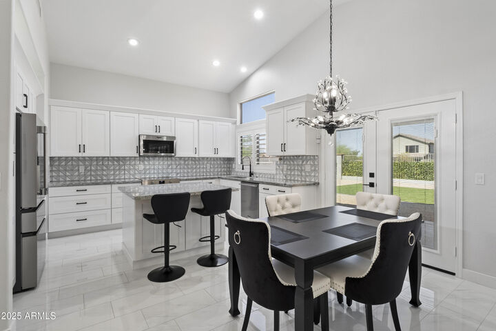 Property Photo: 6872 E Las Animas Trail AZ 85118