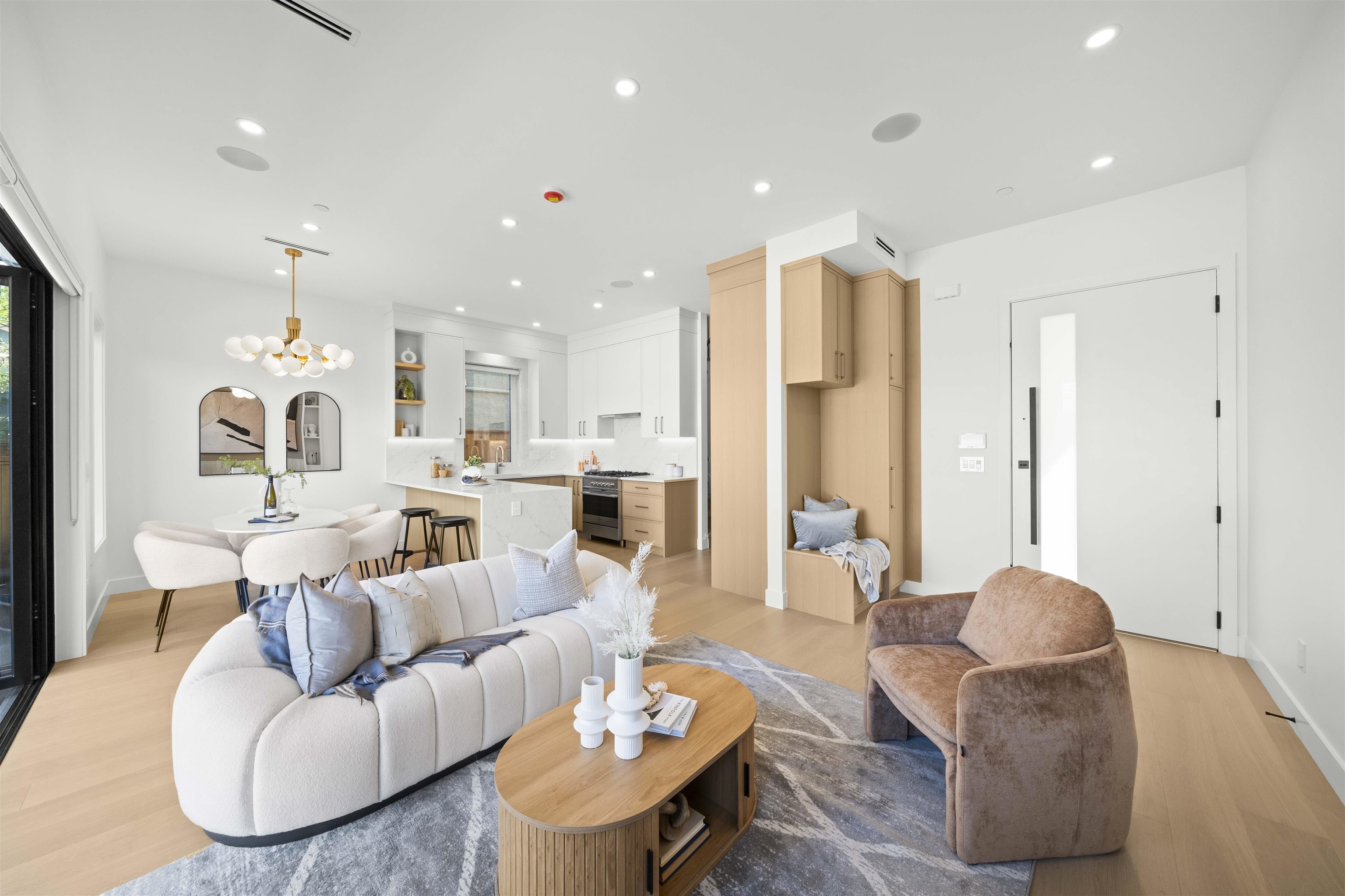 Property Photo:  6461 E Prince Edward Street 2  BC V3W 0Y3 