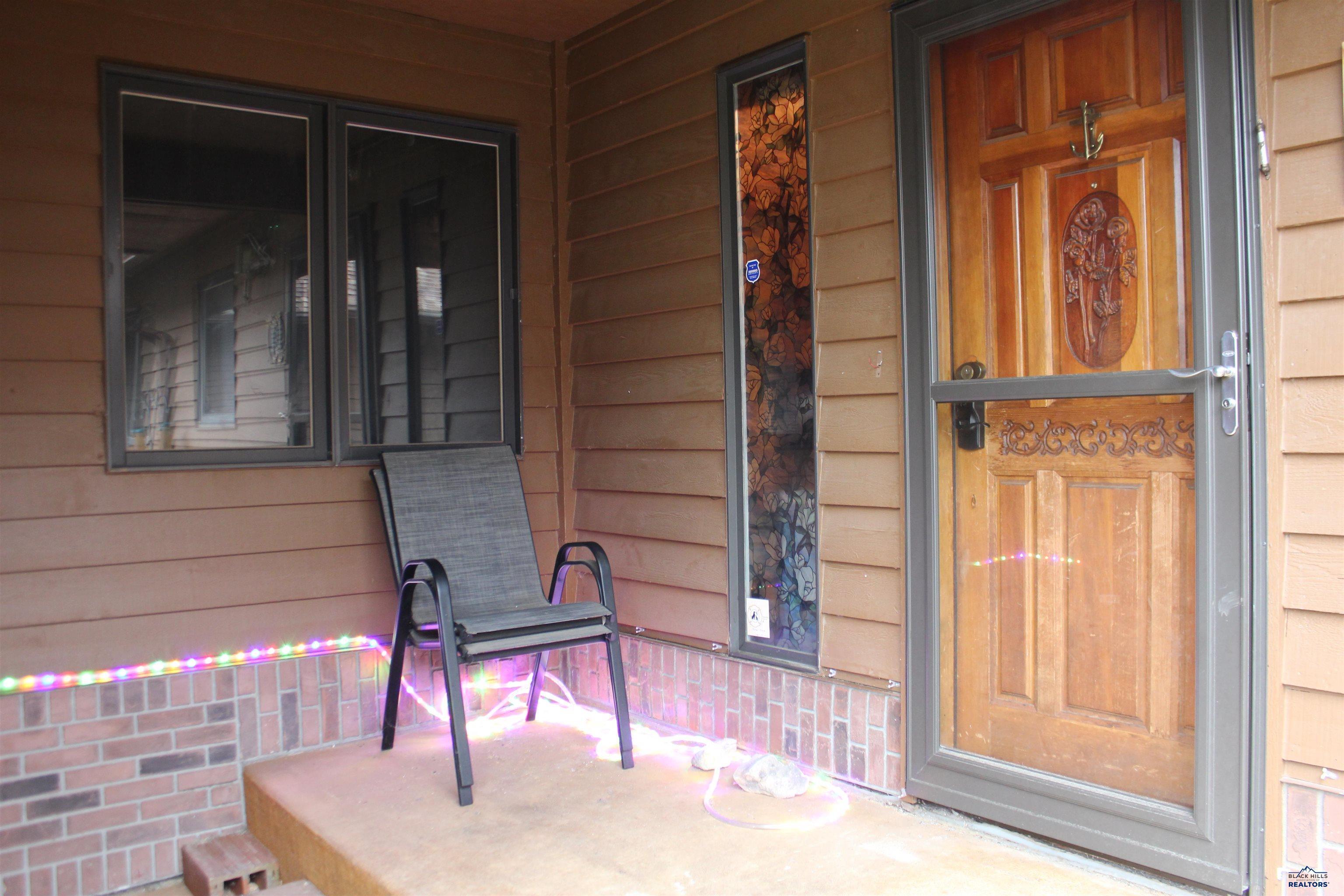 Property Photo:  930 Country Club Dr  SD 57783 