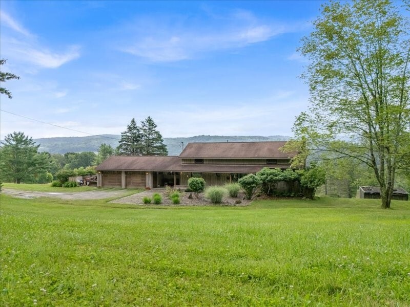 270 Steed Road  Chenango Forks NY 13746 photo