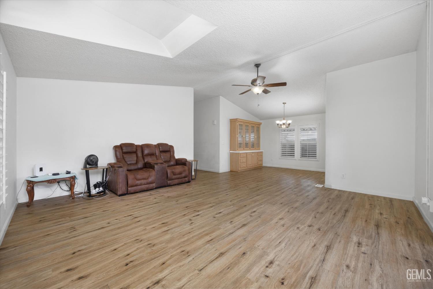 Property Photo: 612 44th Street CA 93301