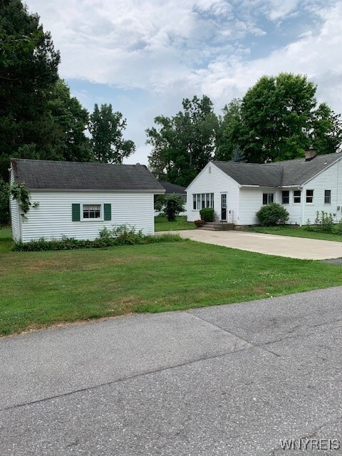 Property Photo:  4441 E E Overlook Drive  NY 14221 
