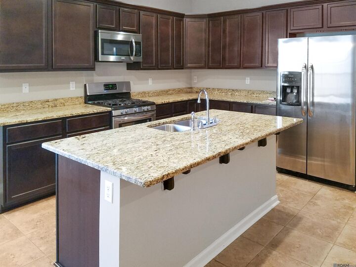 Property Photo: 535 Greenwich Dr LA 70820
