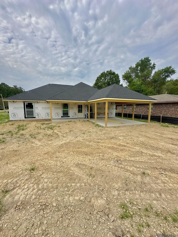 Property Photo: 9944 Ed Hughes Ct LA 70791