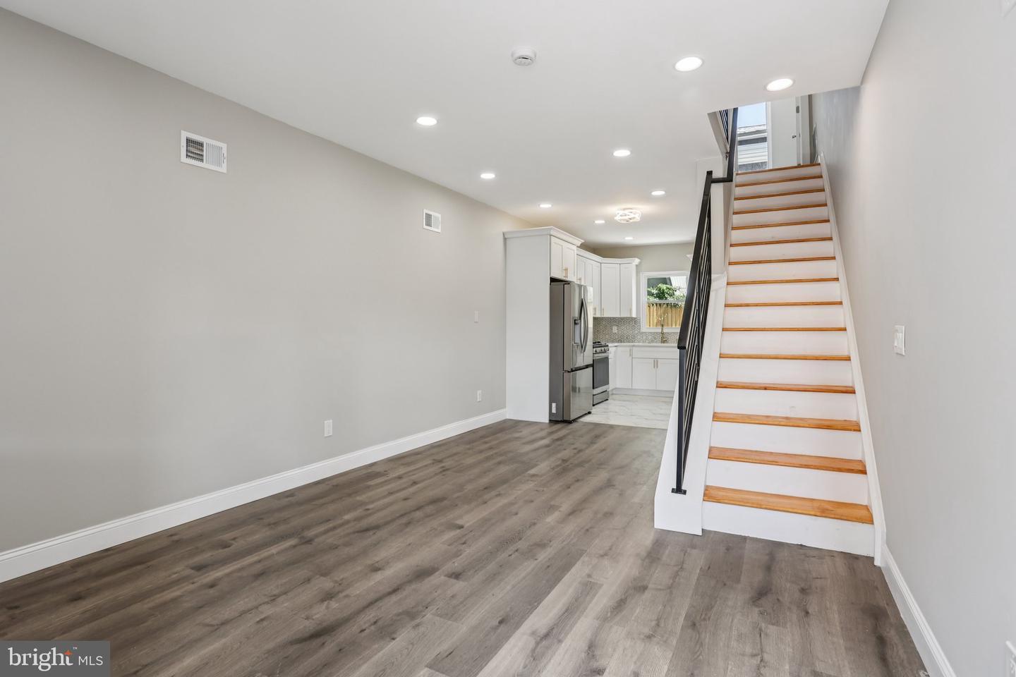 Property Photo:  2225-2227 N Waterloo Street  PA 19133 