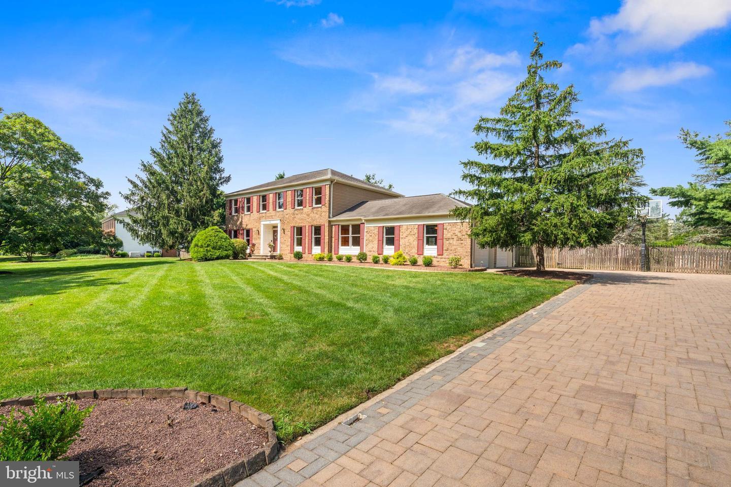 Property Photo:  23 Briarwood Drive  NJ 08550 