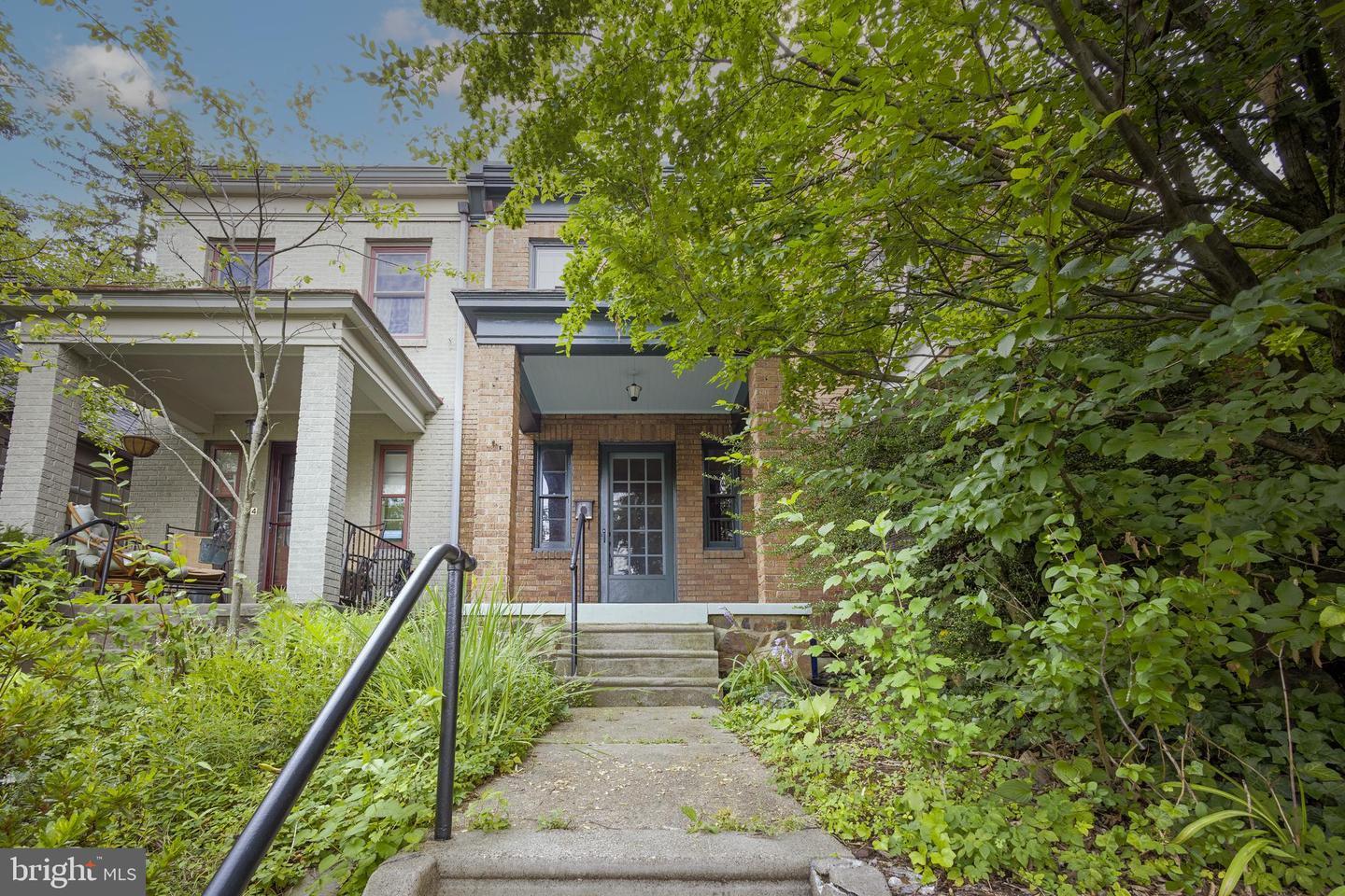 Property Photo:  36 W Evergreen Avenue  PA 19118 