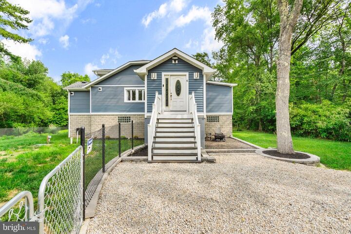Property Photo:  6 Kates Tract  NJ 08060 