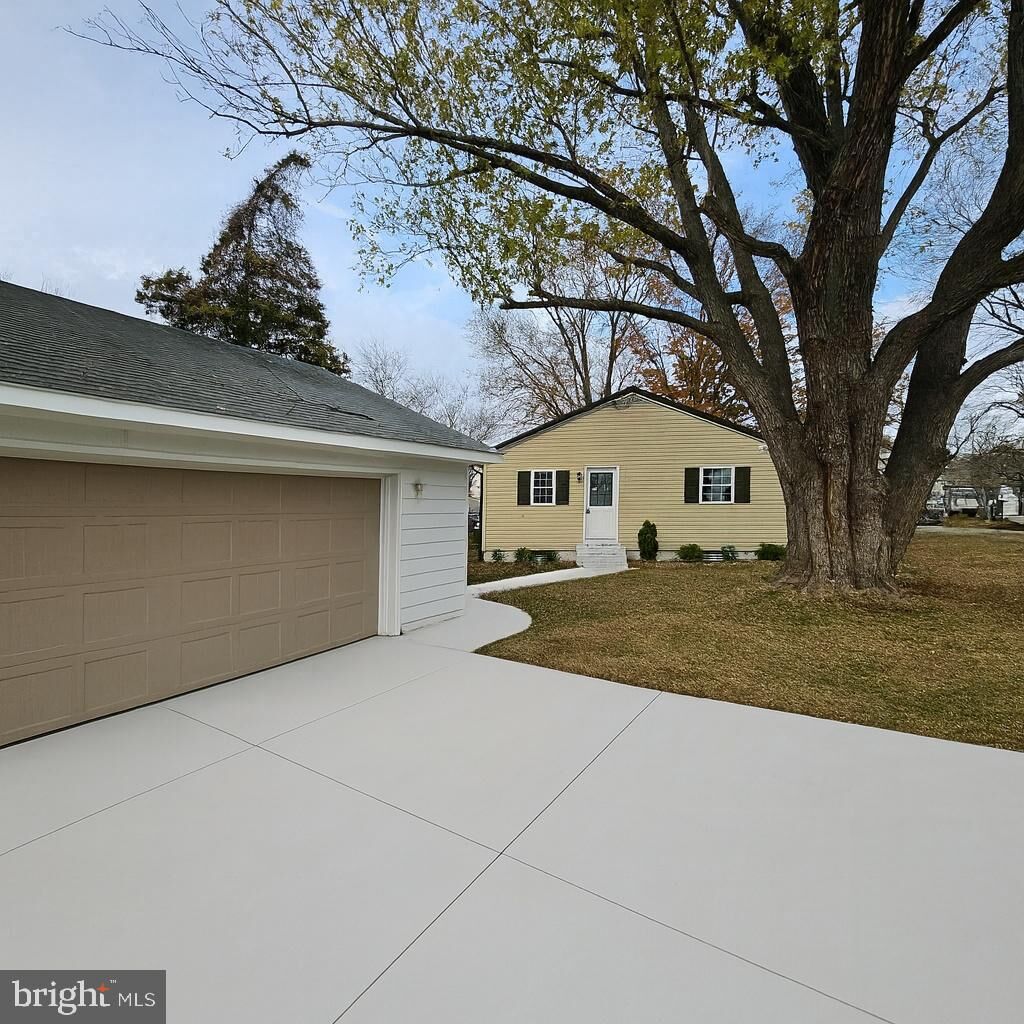 Property Photo:  4943 Dot Street  DE 19963 