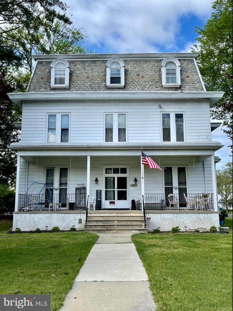 Property Photo:  125 W Commerce Street 8  NJ 08302 