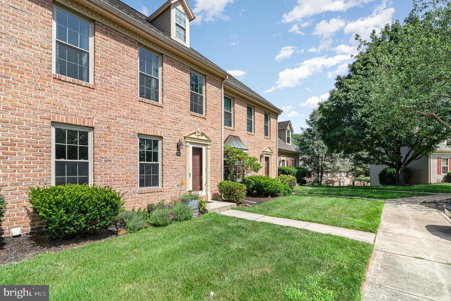 Property Photo: 1752 Peyton Randolph Court PA 17070