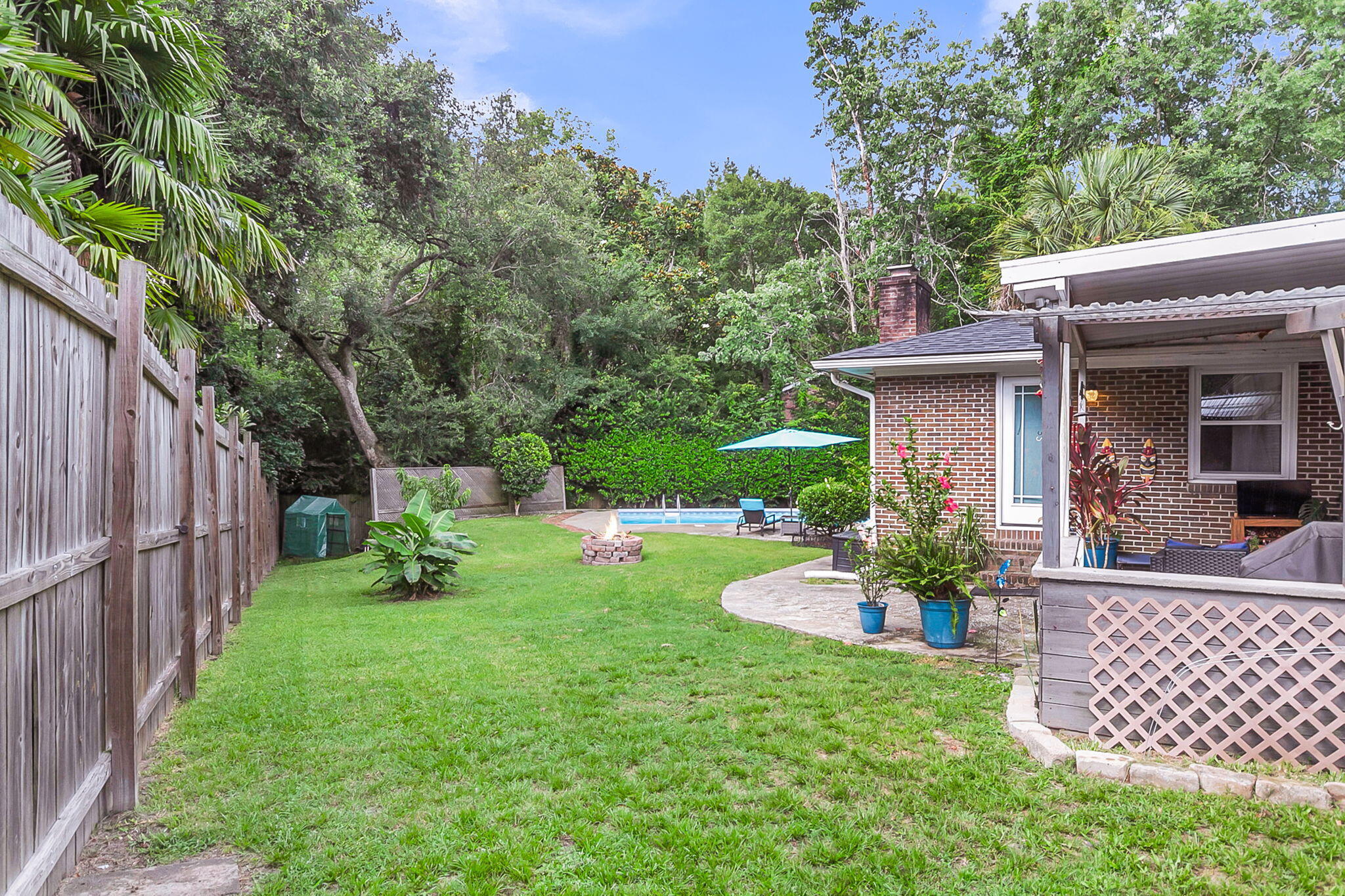 Property Photo: 207 Harter Drive SC 29485