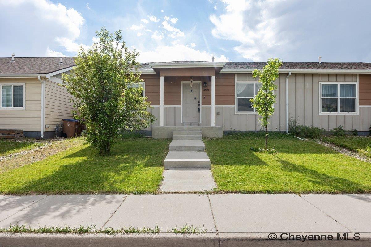 Property Photo:  1060 Evans St  WY 82070 