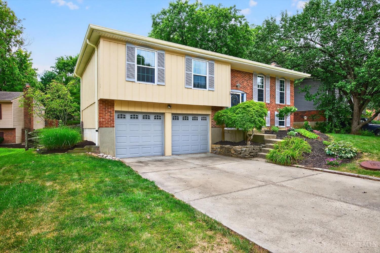 Property Photo: 2939 Larchwood Court OH 45039
