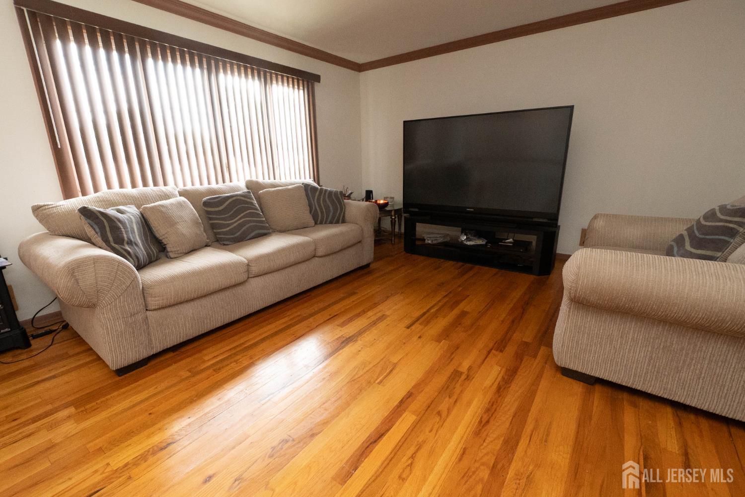 Property Photo: 727 E Woodbridge Avenue E NJ 07001