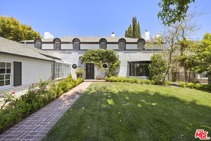 850 Birchwood Dr  Los Angeles CA 90024 photo