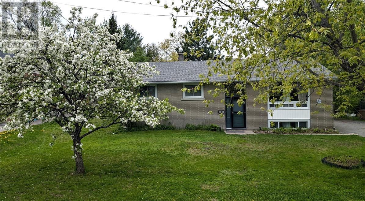 1717 Latimer Crescent  Sudbury ON P3E 2V8 photo