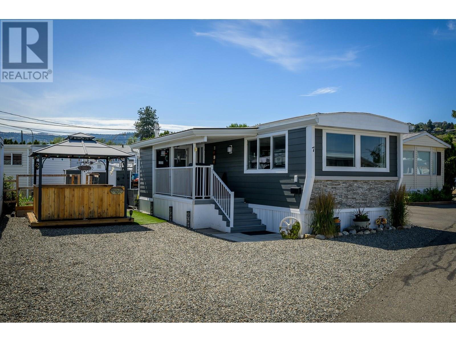7 Neptune Drive  Kamloops BC V2B 1A8 photo