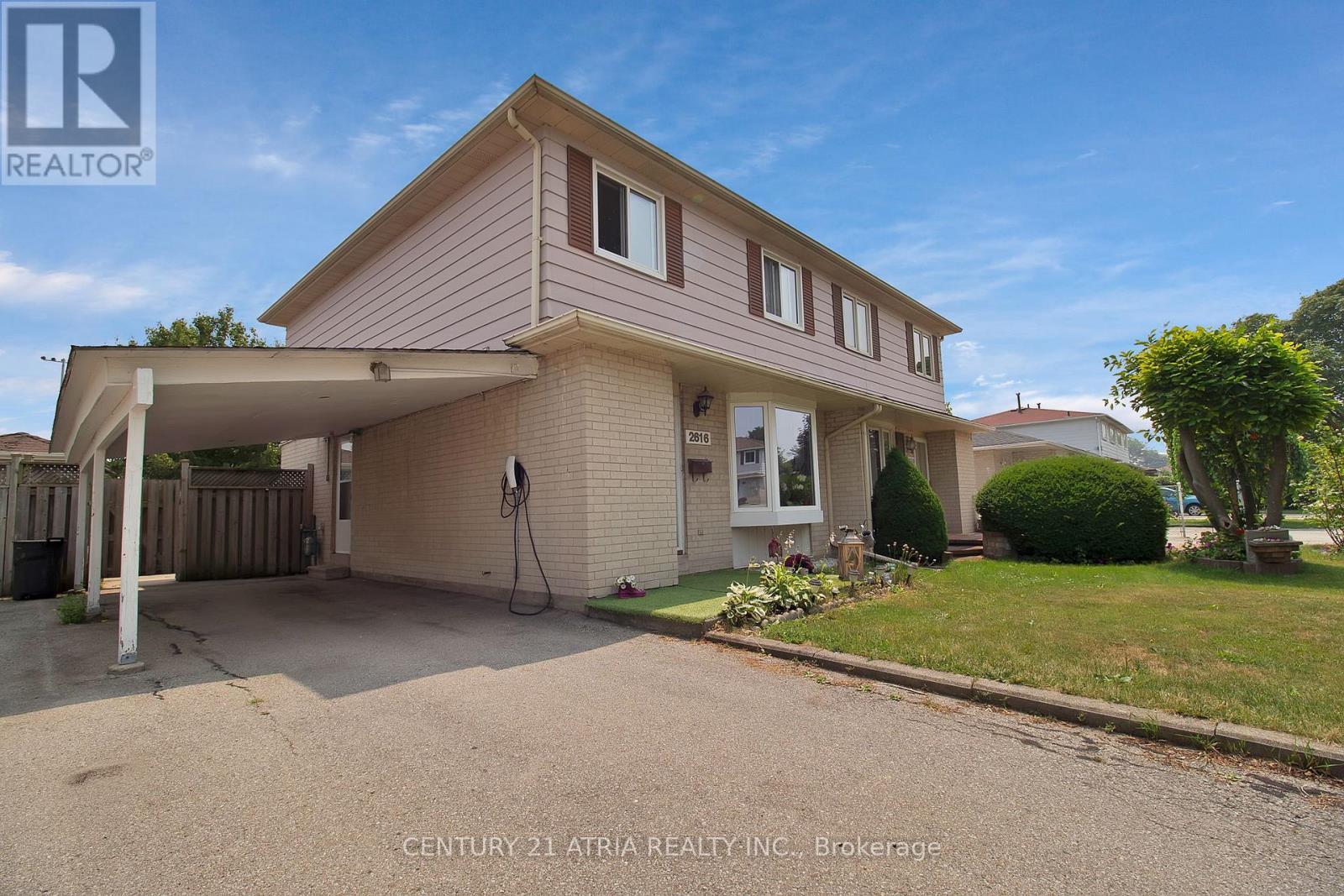Property Photo: 2616 Widemarr Road ON L5J 1M3