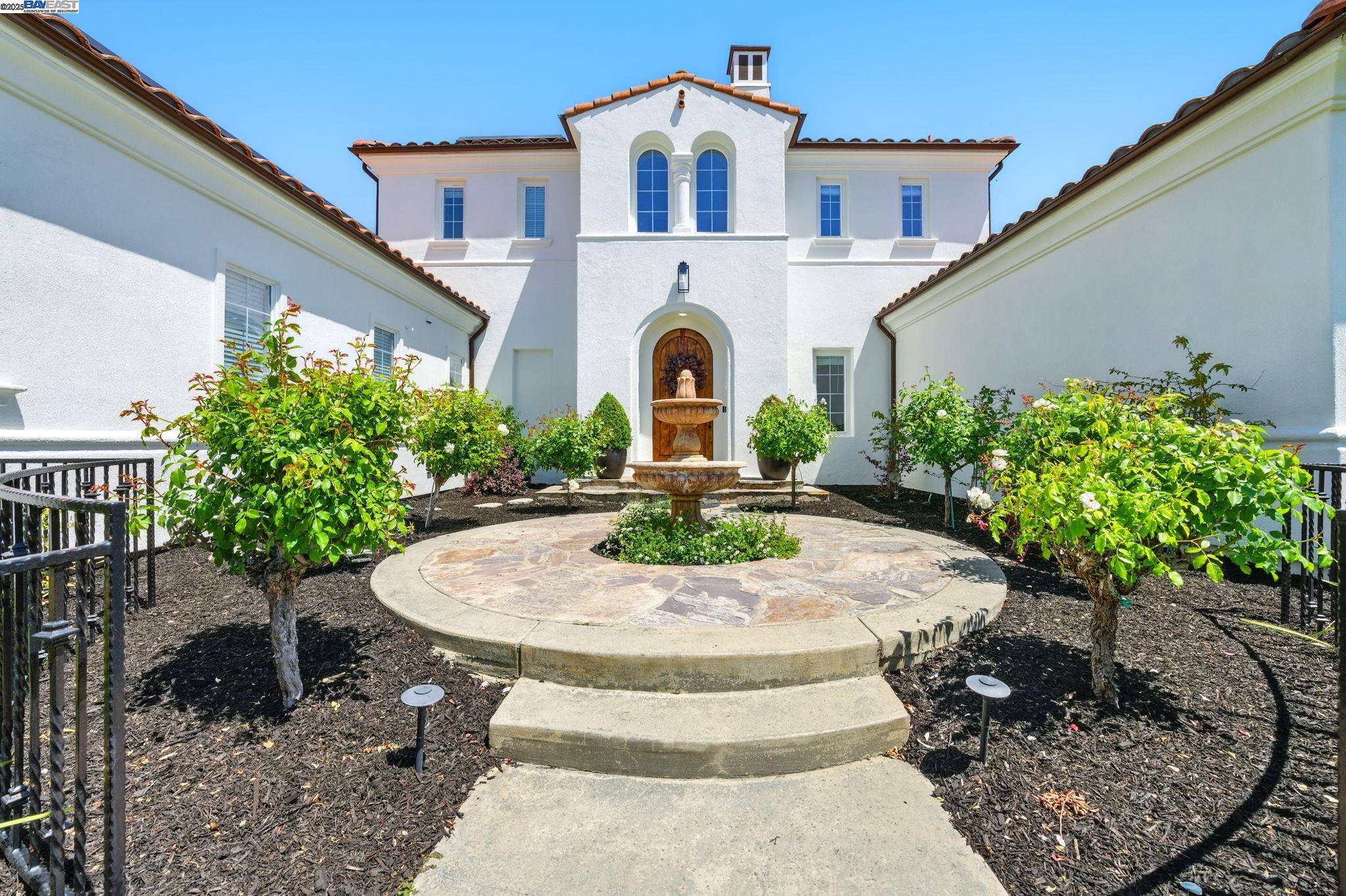 Property Photo: 9569 Velvet Leaf Cir CA 94582