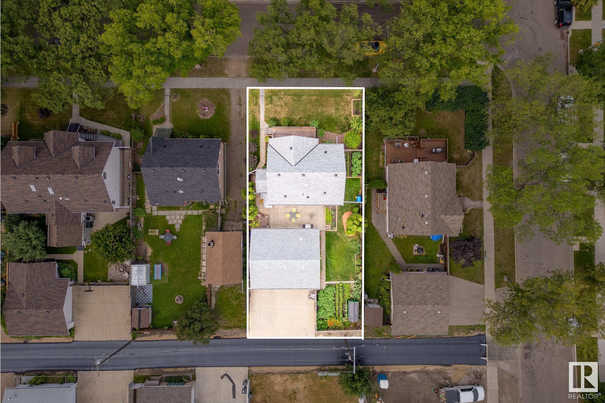 Property Photo: 6359 105A Street NW AB T6H 2P9