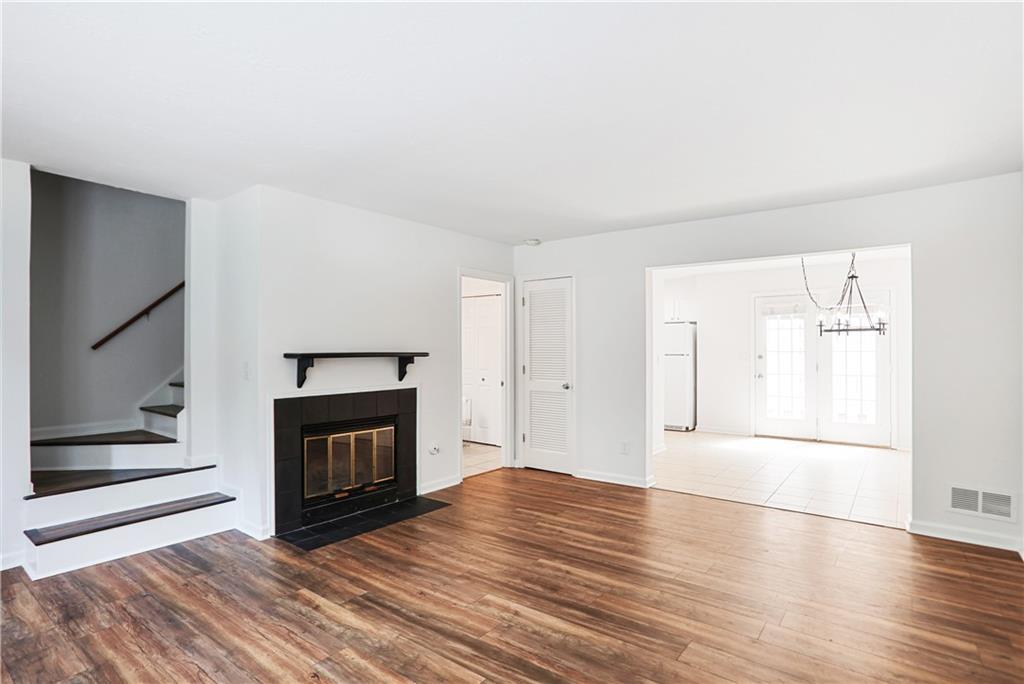 Property Photo: 202 Chads Ford Way GA 30076