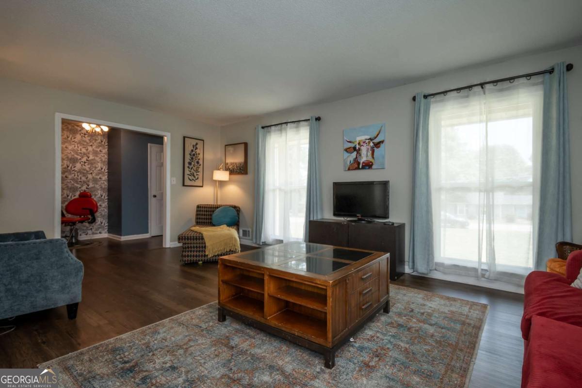 Property Photo:  185 Fairway Circle  GA 30607 