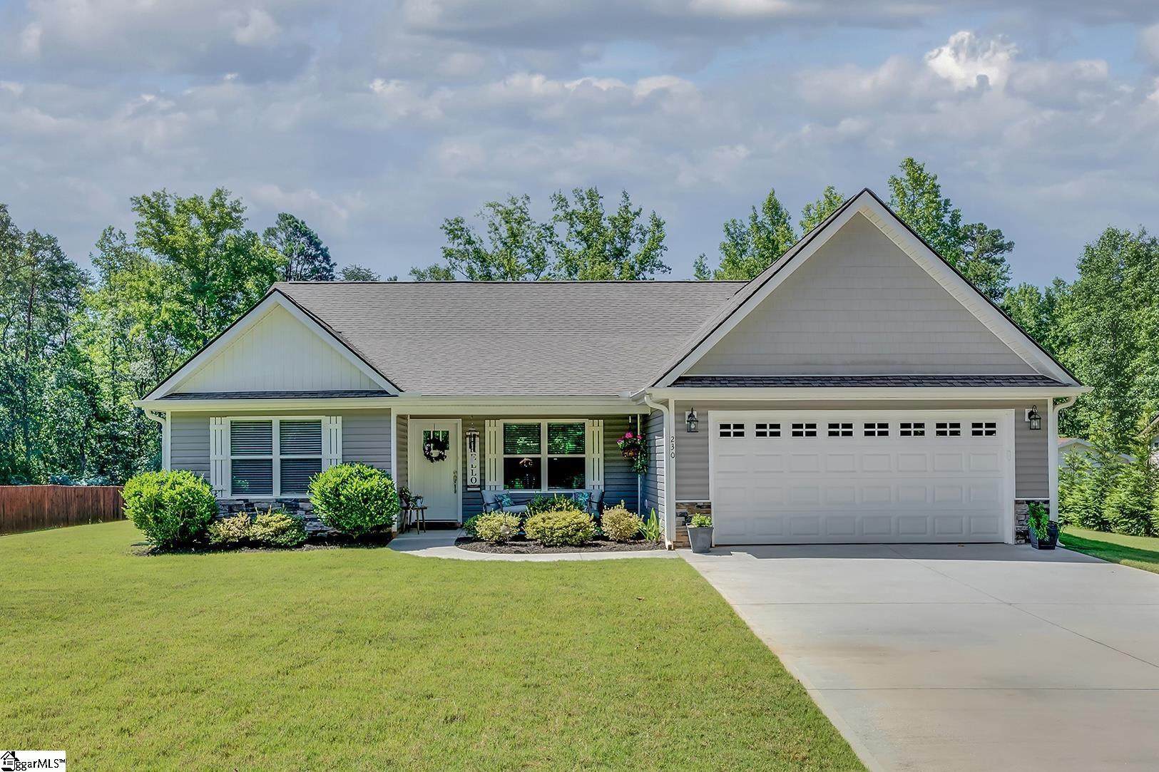 Property Photo: 230 W Mountain Creek Church Road SC 29609