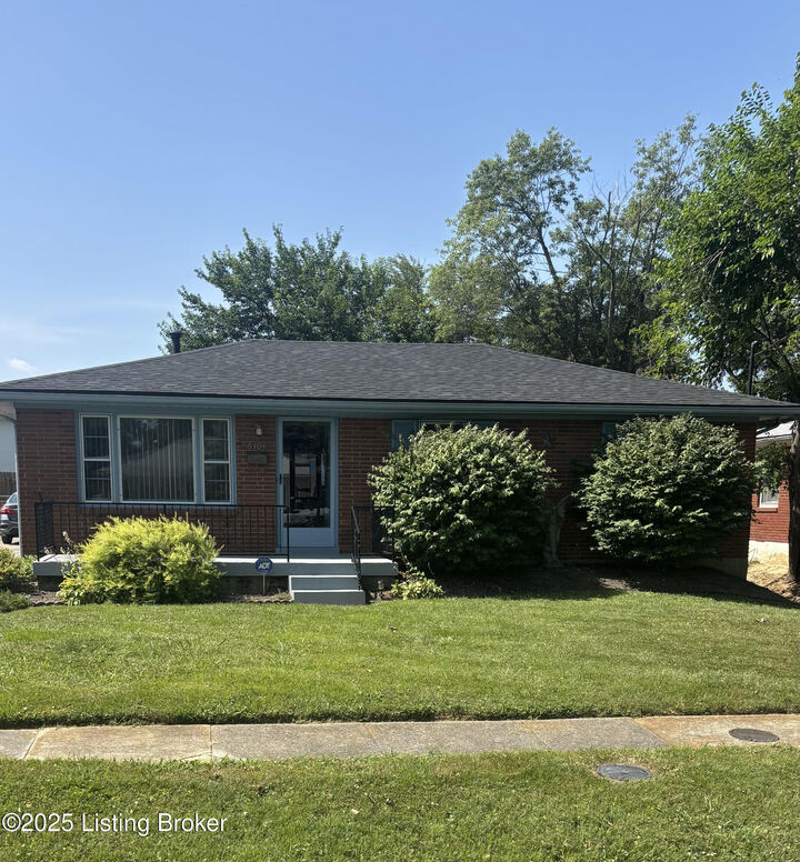 Property Photo: 6304 Player Dr KY 40258