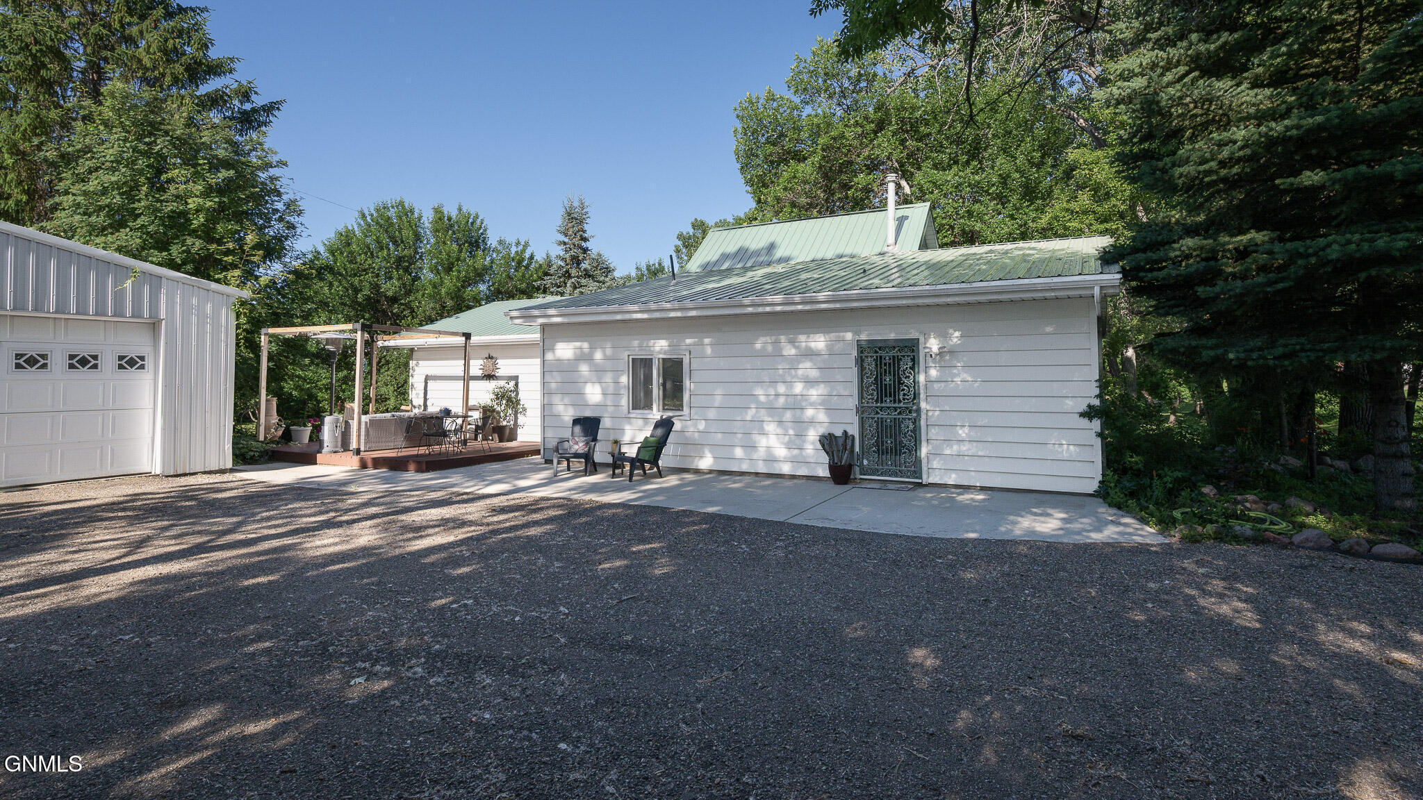 Property Photo: 315 Hwy 25 E ND 58530