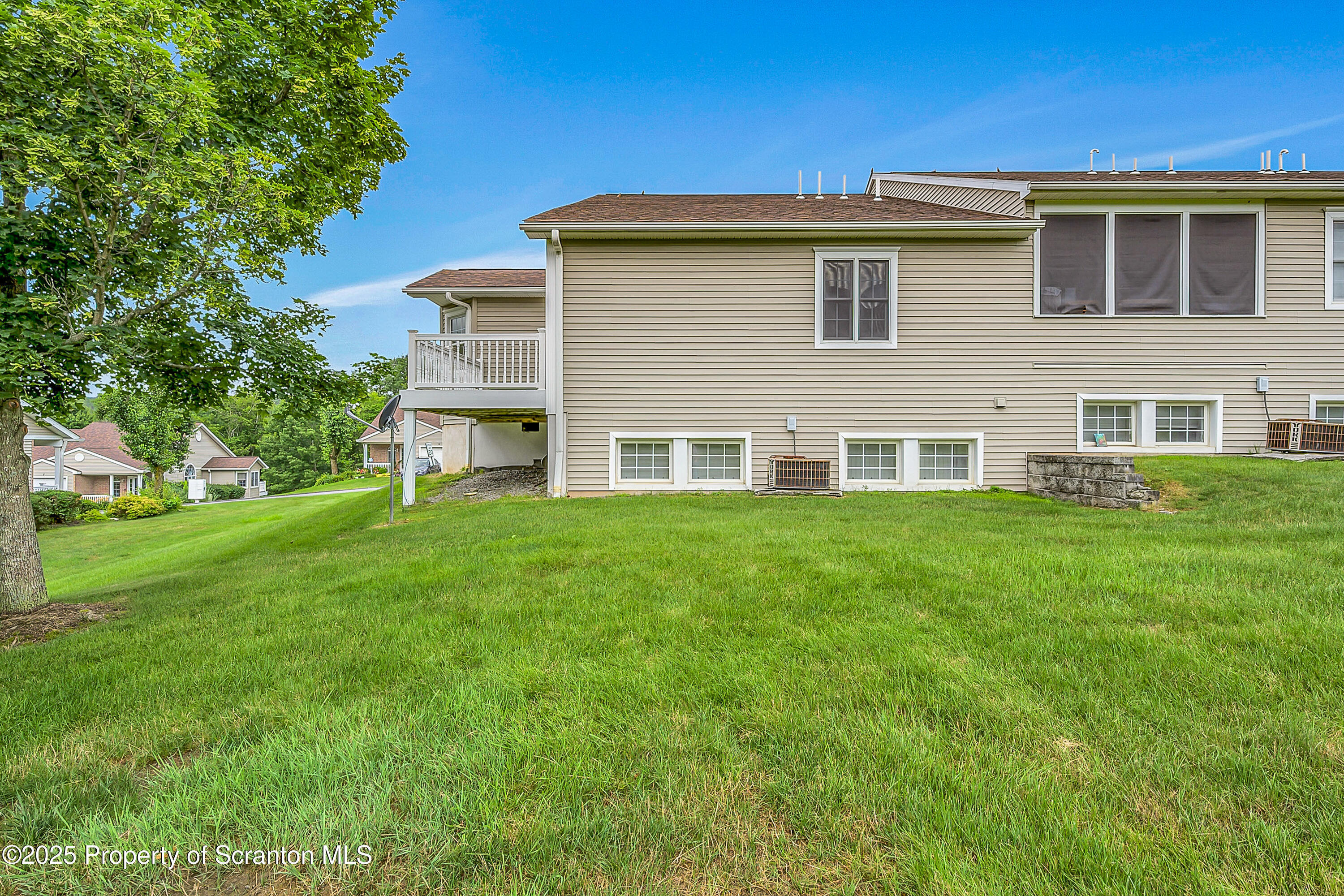 Property Photo: 8 Parkland Drive Bldg 9 PA 18411