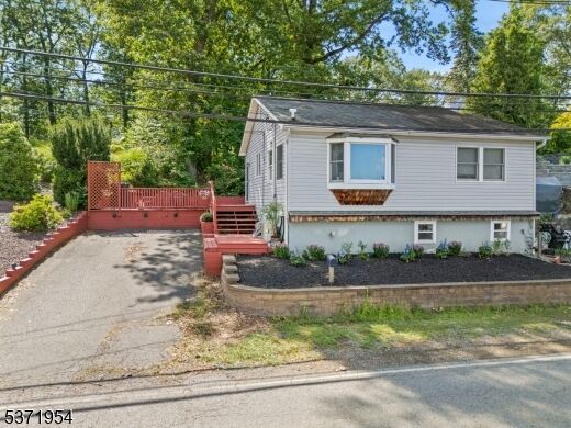 Property Photo: 82 Fox Hill Rd NJ 07834