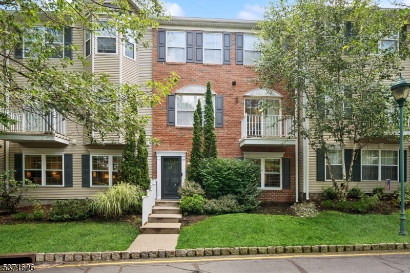 Property Photo: 2177 Kent Ct NJ 07430